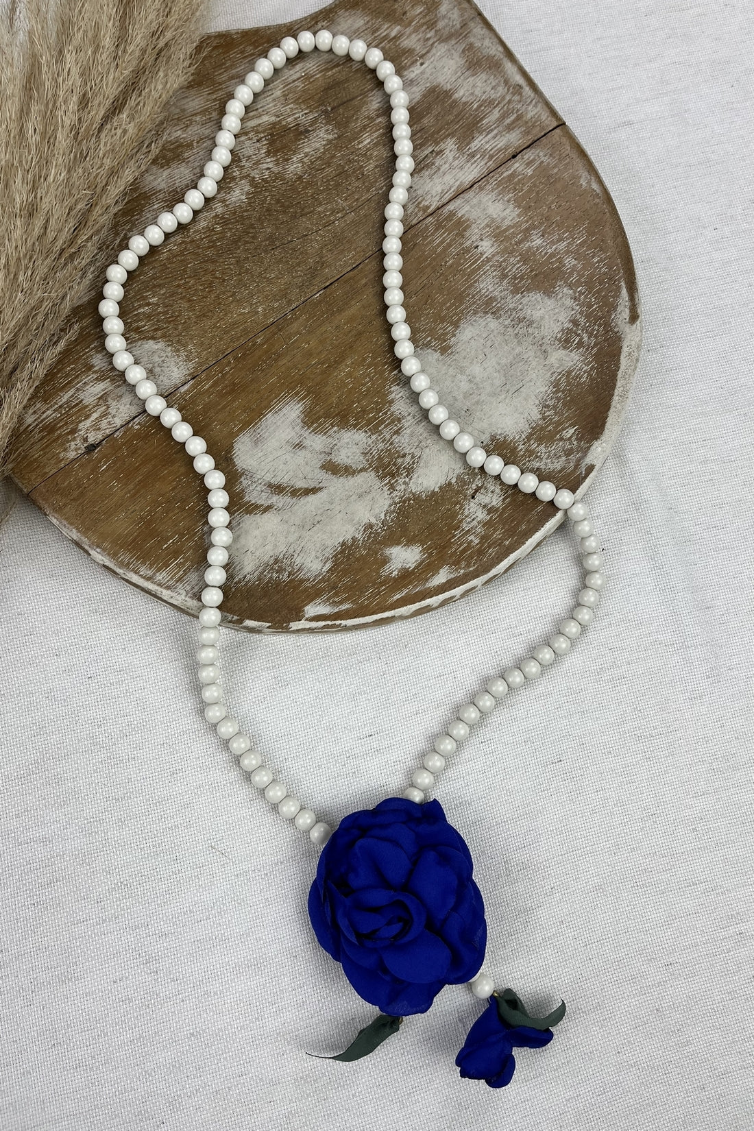 Ave Maria Necklace White with Blue Flower Yacamim #136