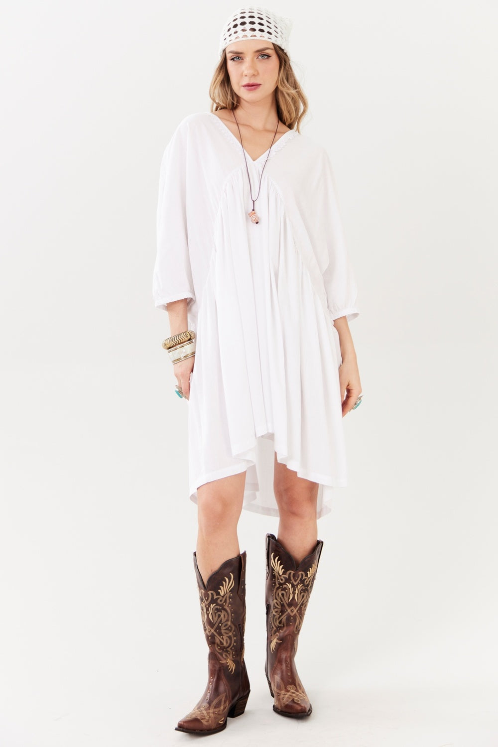 White Yacamim E18 Short Dress with V-Neck