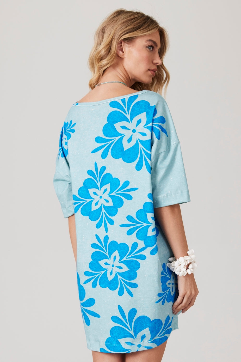 Basic Blue T-shirt Pira Omomba'e Yacamim K5 Collection