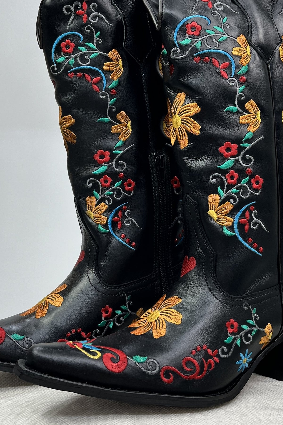 Yacamim Black Embroidered Leather Pointed-Toe Tall Boot #128