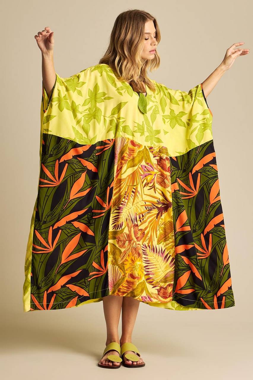 Wide Kaftan with V-neck Green Patchwork Yacamim K4