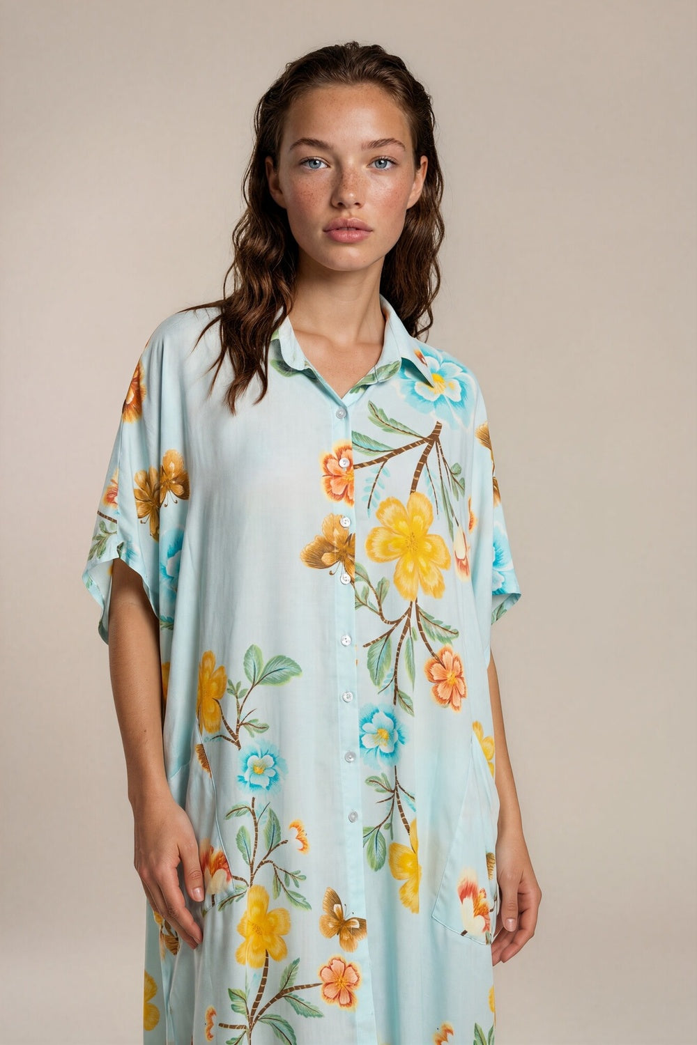 Chemise Midi Ampla Estampada Azul Claro Yacamim N1