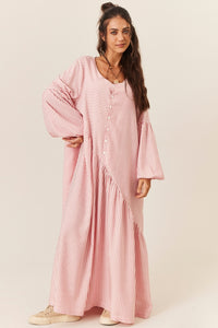 Vestido Longo Amplo Com Recorte Transversal Rosa Listrado Yacamim E19