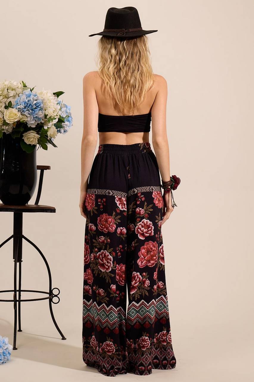 Pantaloon Pants with Button Opening Detail Black Printed Yacamim A4