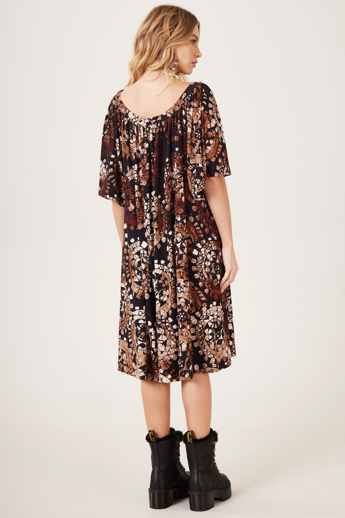 Yacamim Women's Brown Batik Print Off-the-Shoulder Mini Dress C10