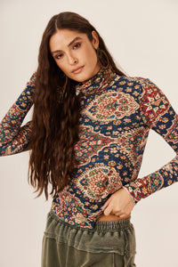 Blusa De Gola Alta Azul Estampada Yacamim B6