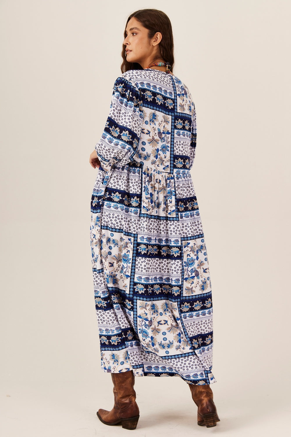 Yacamim C8 Geometric Blue and White Midi Dress
