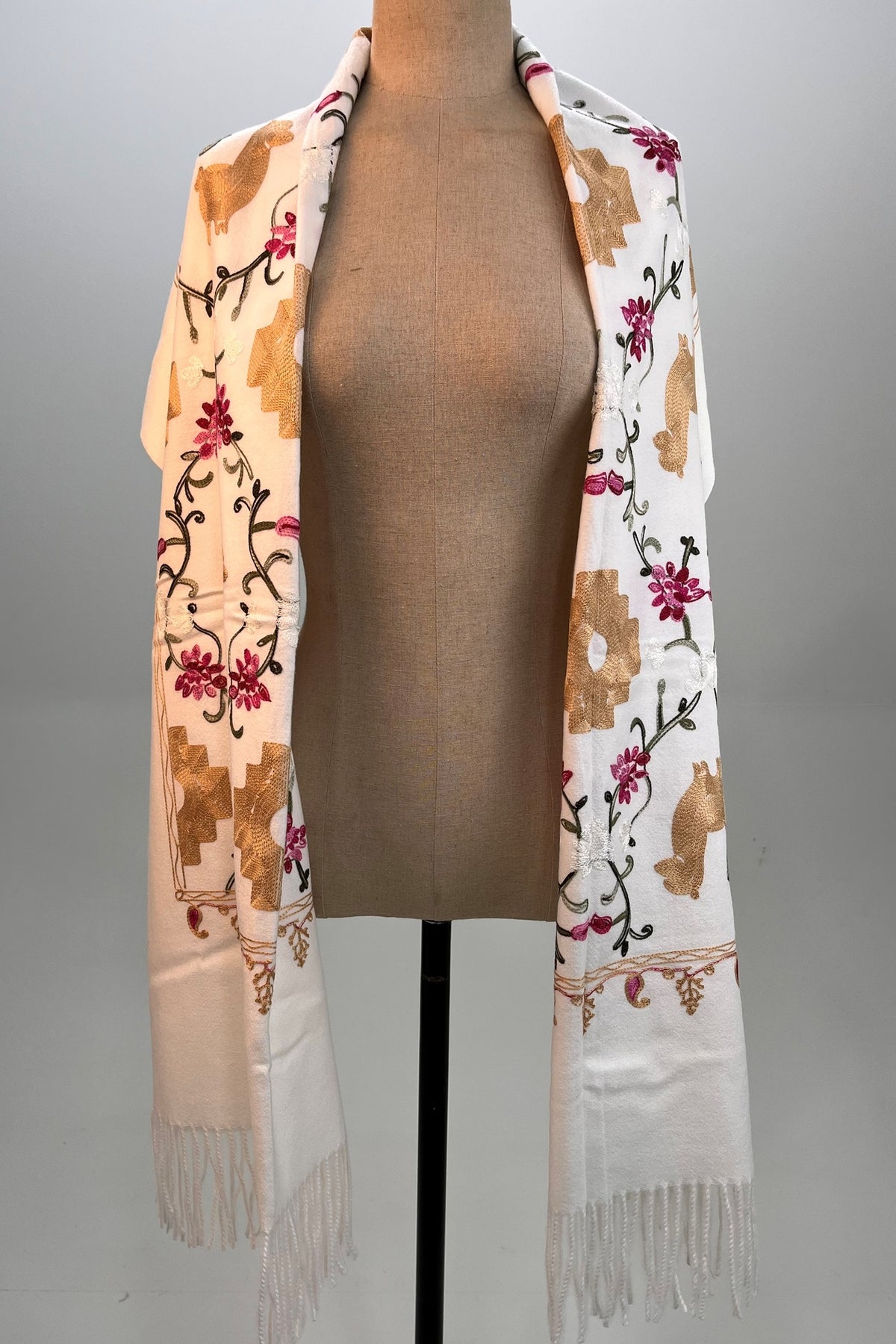 Embroidered White Cashmere Scarf Yacamim #325