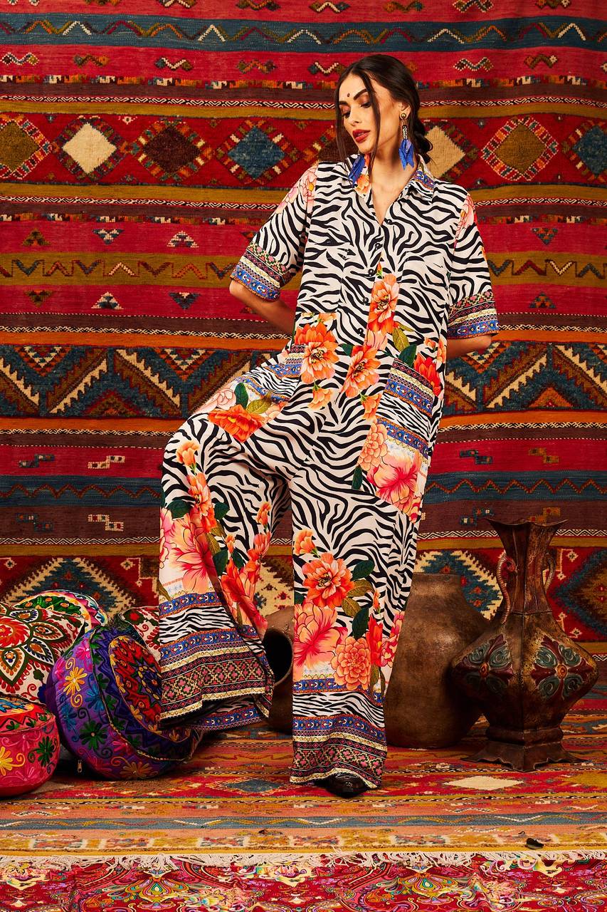 Yacamim Long Jumpsuit with Short Sleeves Animal Print