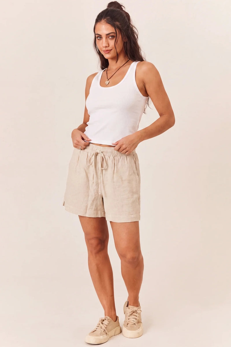 Shorts De Viscolinho Com Bolsos Bege Yacamim A15