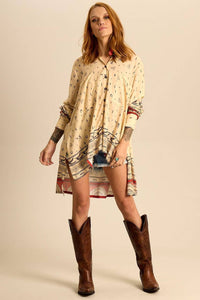 Relaxed Fit Long-Sleeve Tunic Shirt in Printed Beige Yacamim