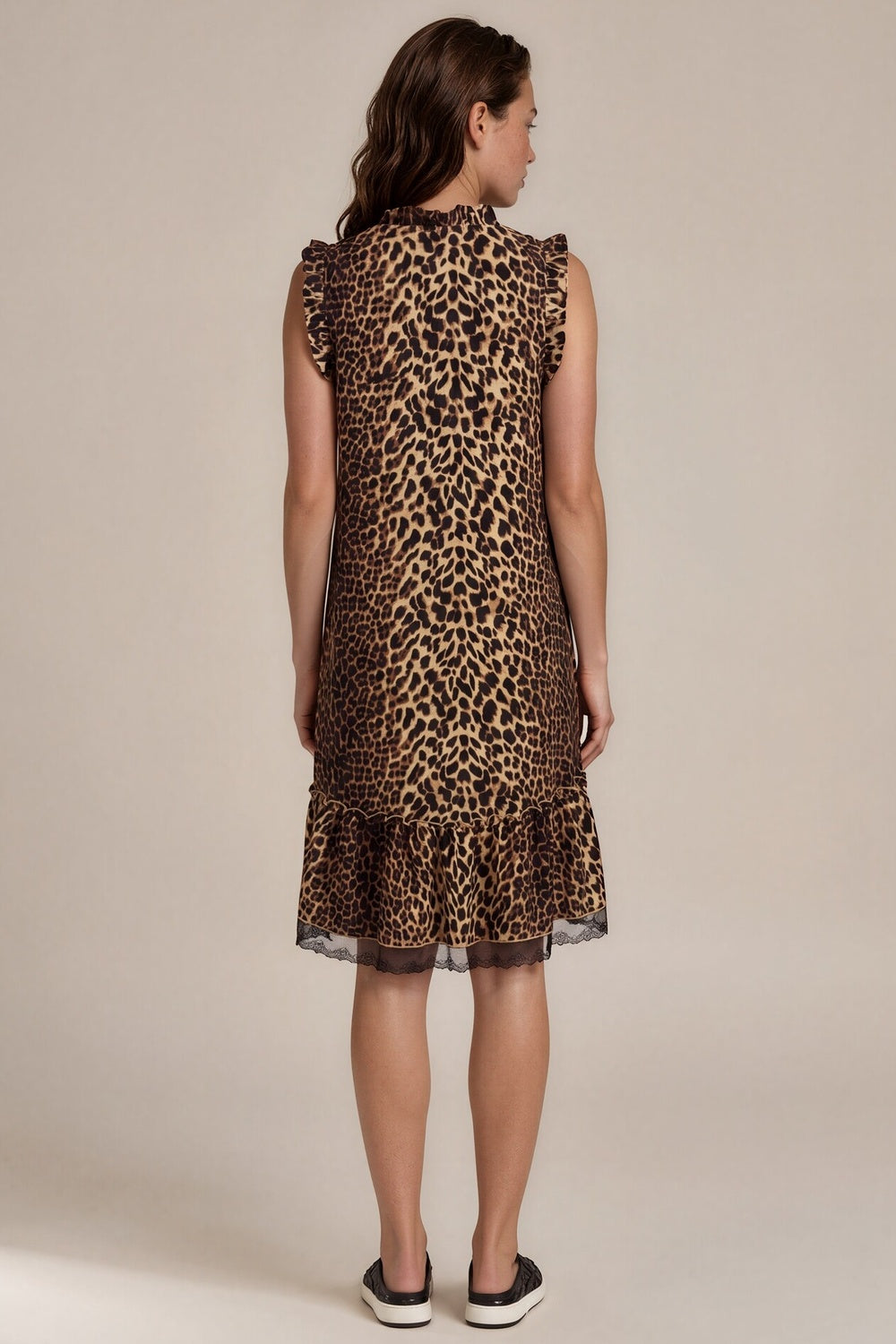 Vestido Curto Sem Mangas Com Babados Animal Print Yacamim D6