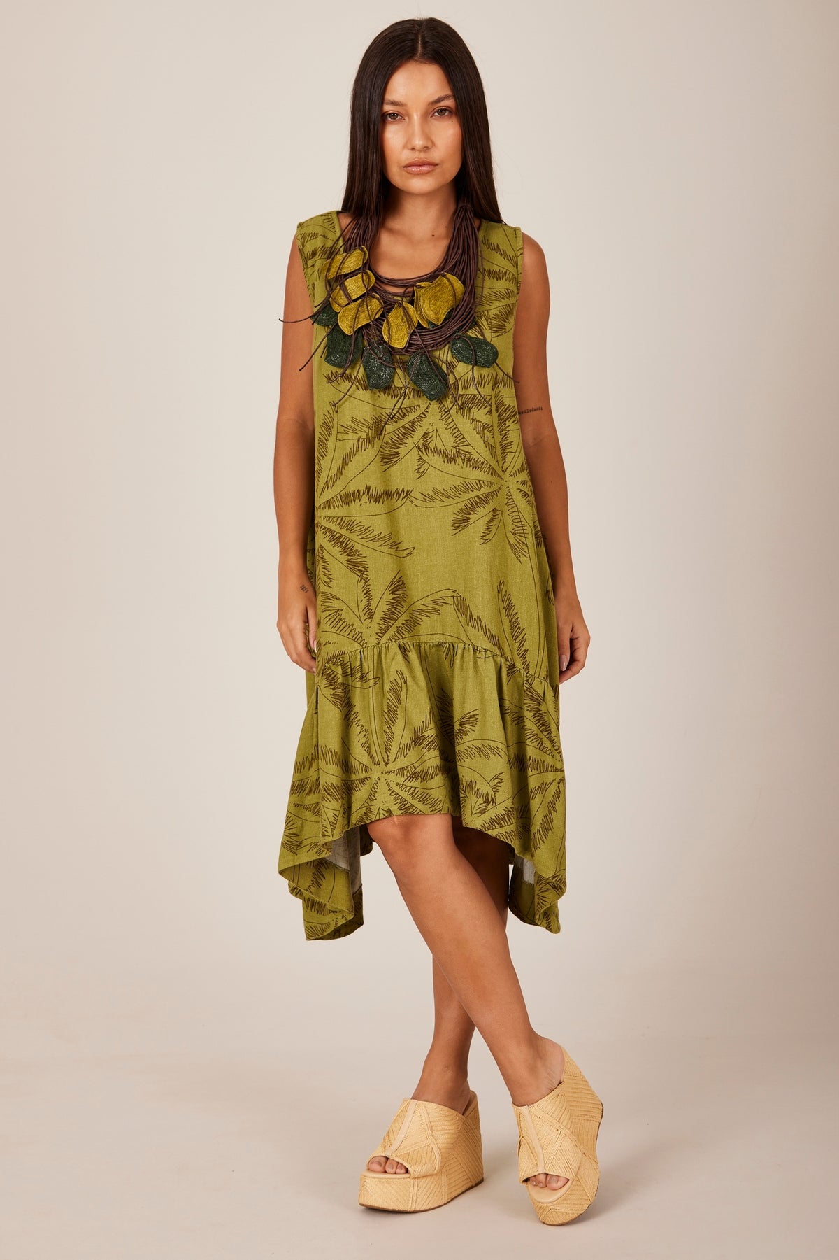 Sleeveless Short Dress with Round Neck Green Yacamim C10