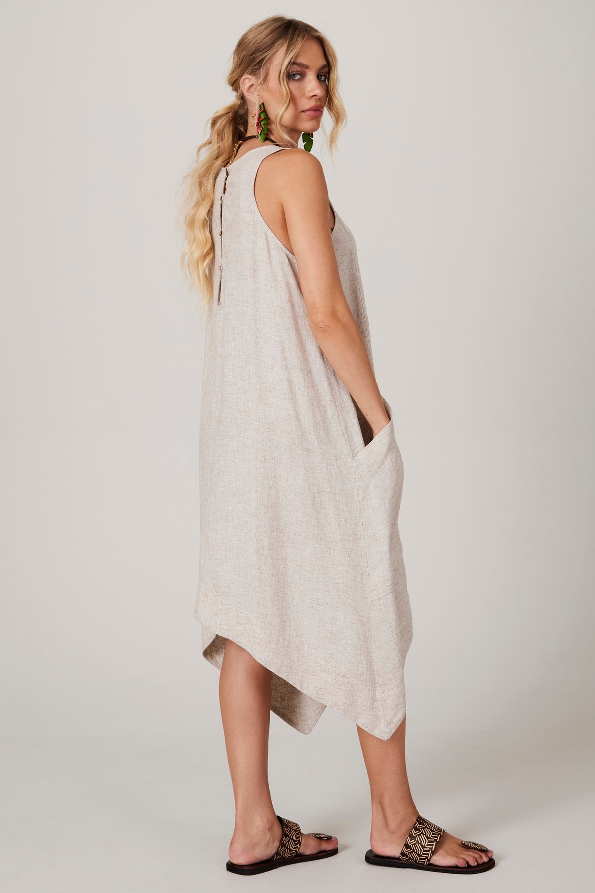 Yacamim E27 Plain Beige Linen Sleeveless Short Dress