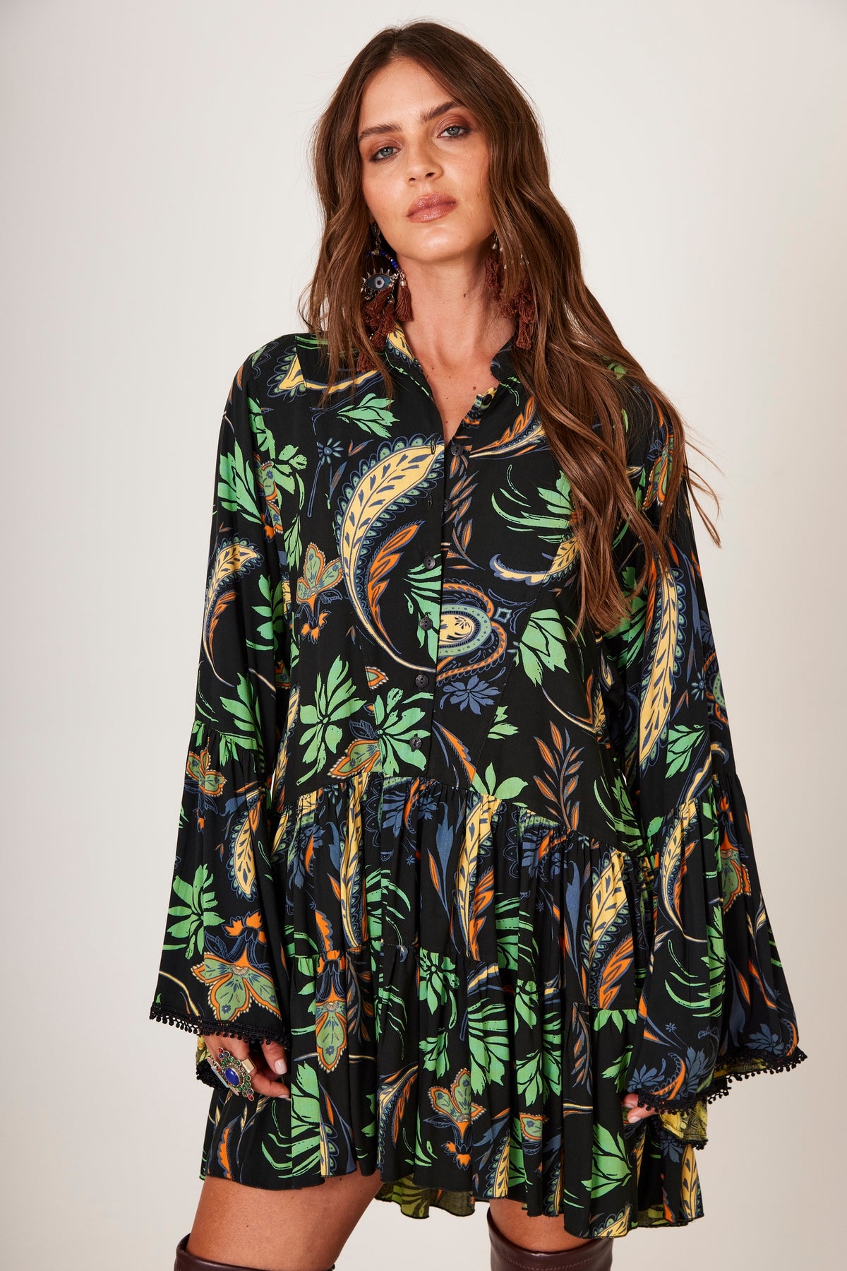 Short Dress with Flare Sleeves Black Cashmere Yacamim B24