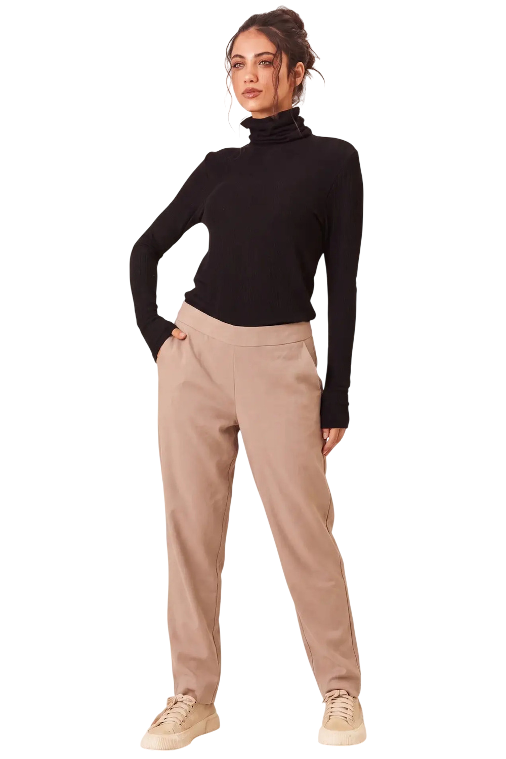 Calça Reta De Viscolinho Com Bolsos Marrom Claro Yacamim T6