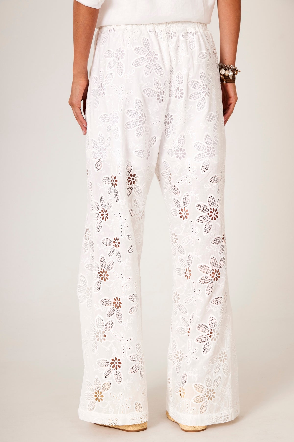 Yacamim I9 White Broderie Lined Flare Pants