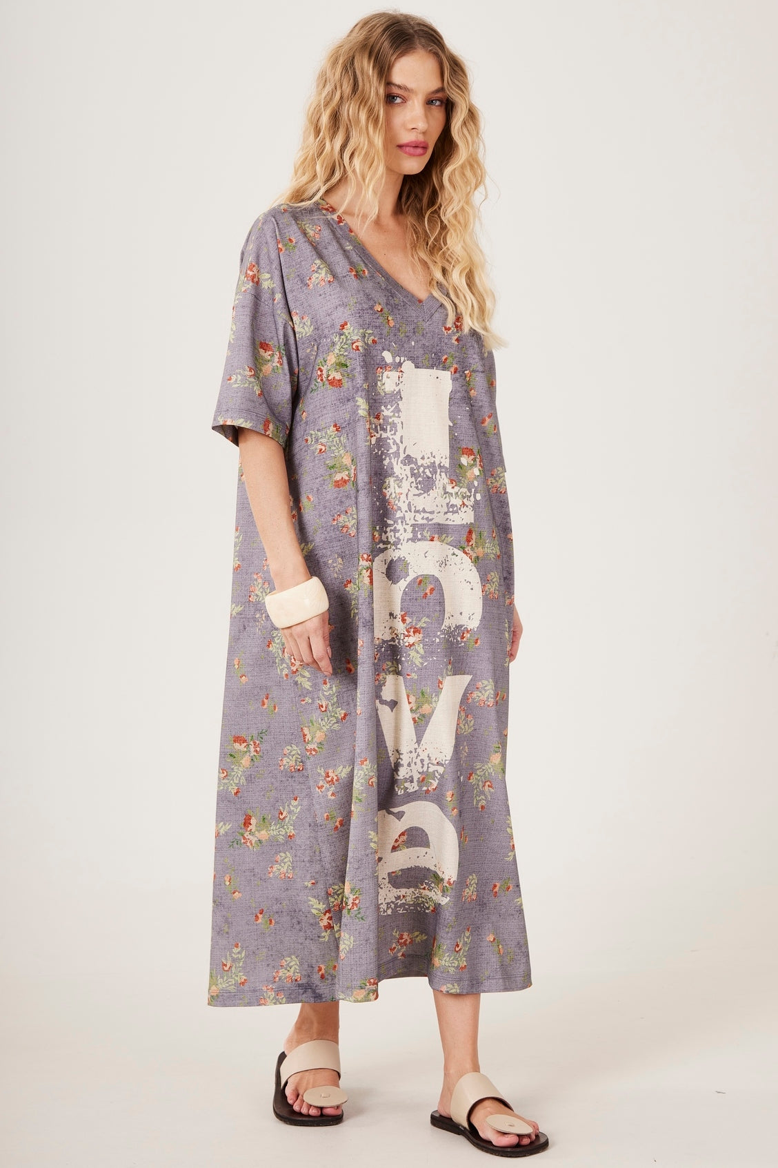 Yacamim E25 Gray Midi T-Shirt Dress with Love Print