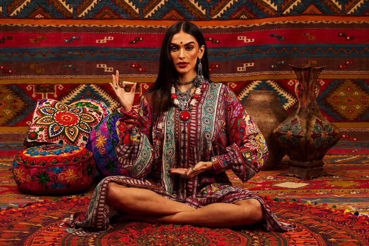 Yacamim Long Shirt with Puffy Sleeves and Paisley Print