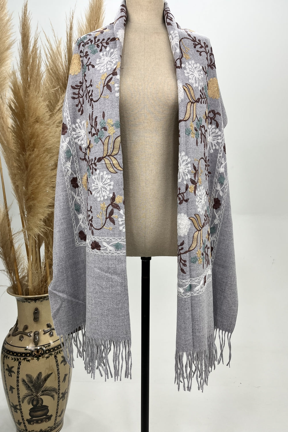 Yacamim Embroidered Gray Cashmere Scarf #226
