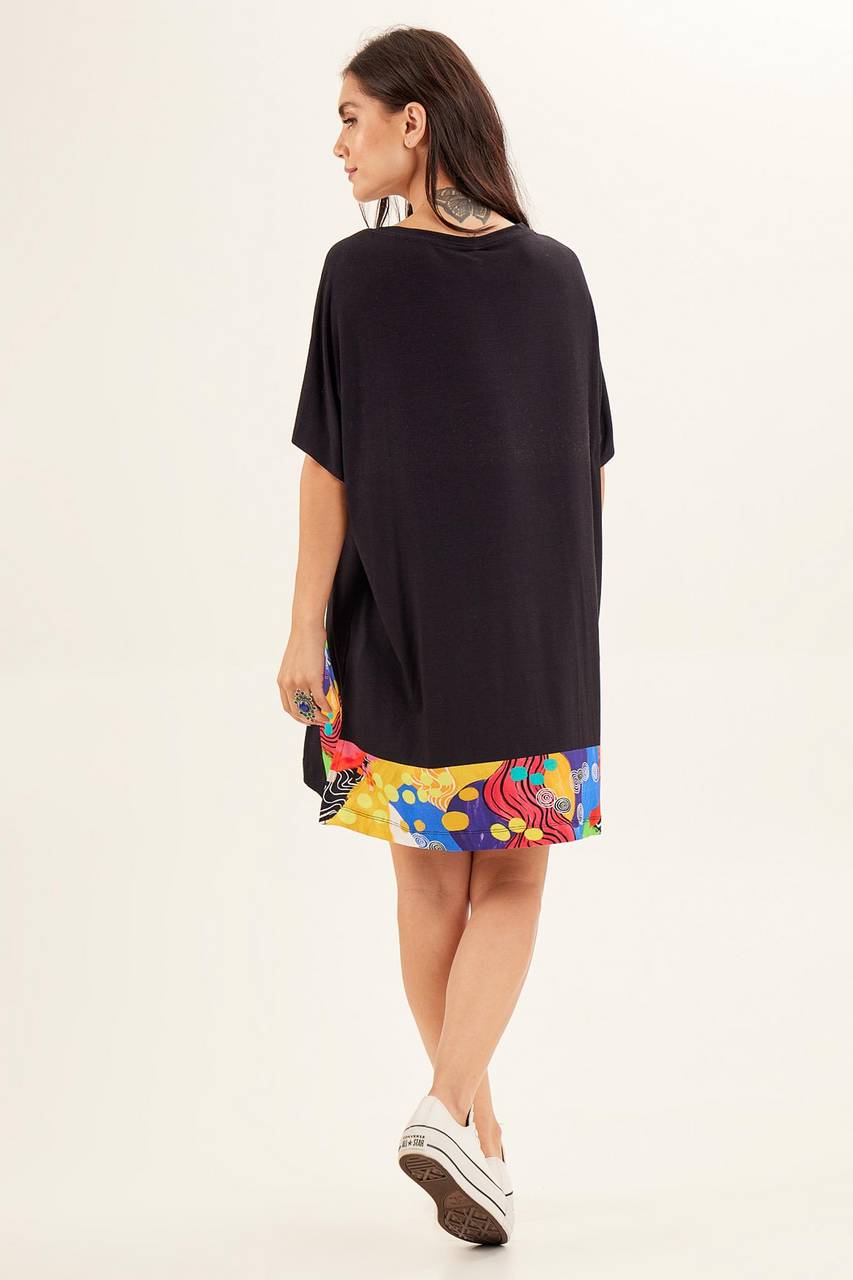 Black V-neck Giraffe Print T-shirt Dress Yacamim