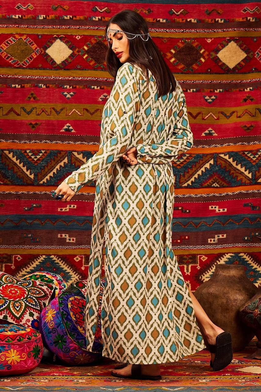 Long Chemise with Long Sleeves and Side Slits Green Yacamim Print