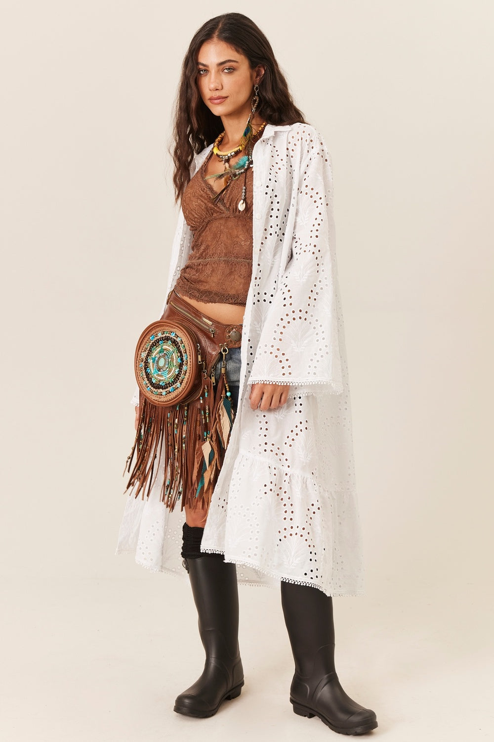 Vestido Midi Broderie Com Mangas Flare Branco Yacamim D12