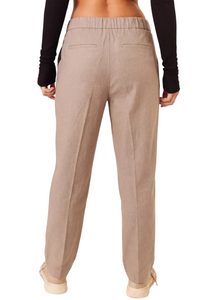 Calça Reta De Viscolinho Com Bolsos Marrom Claro Yacamim T6
