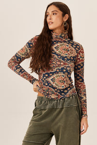 Blusa De Gola Alta Azul Estampada Yacamim B6