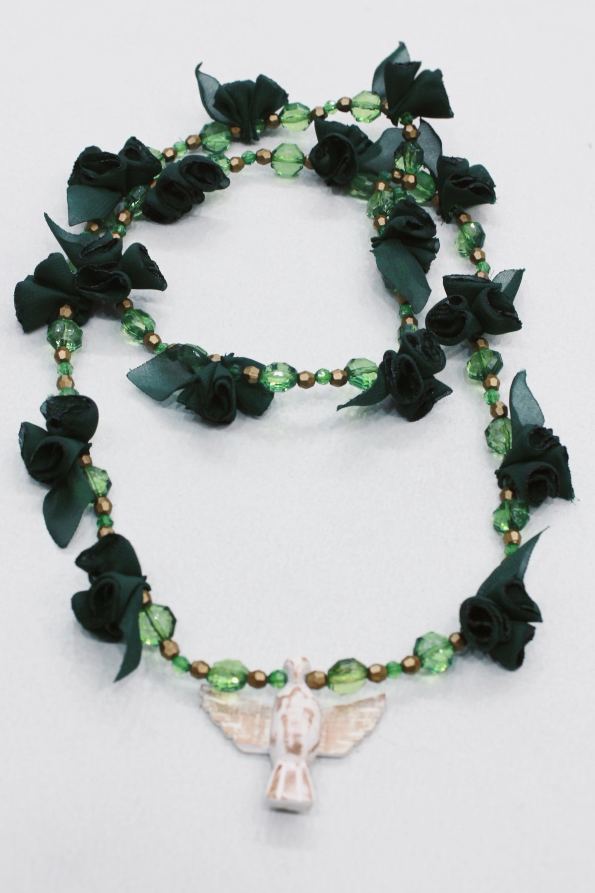 Necklace Holy Spirit Dark Green Flowers Yacamim #554