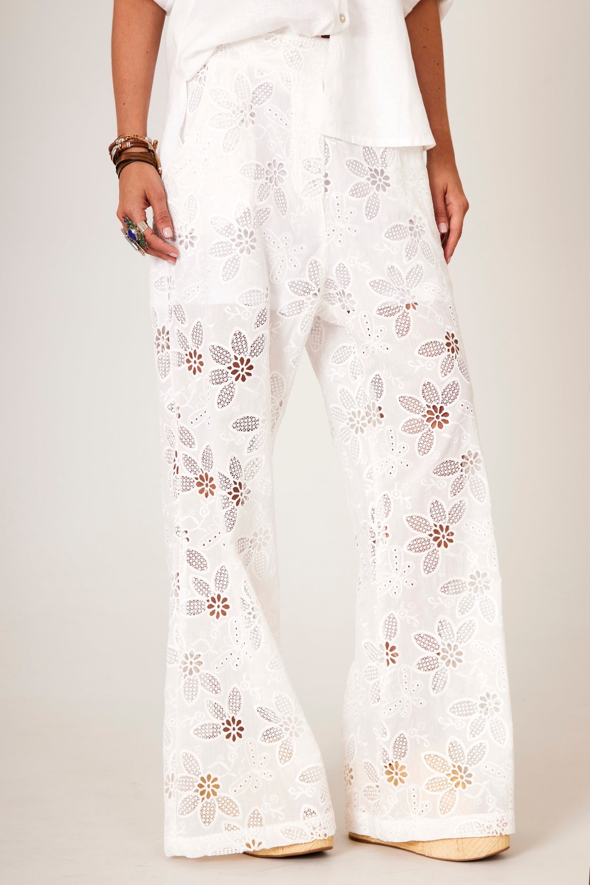 Yacamim I9 White Broderie Lined Flare Pants