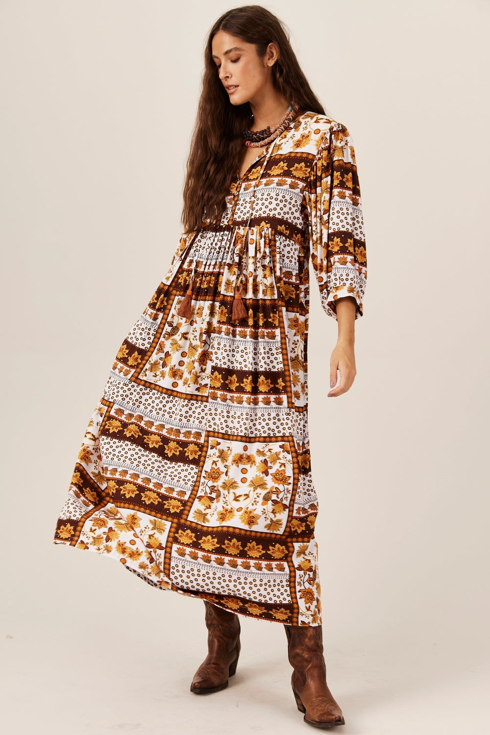 Yacamim Geometric White and Orange Midi Dress C29