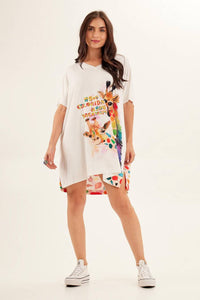 Yacamim Off-White Giraffe Print V-Neck Oversized T-Shirt