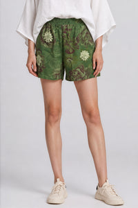 Shorts De Chita Com Flores Bordadas Verde Estampado Yacamim T10