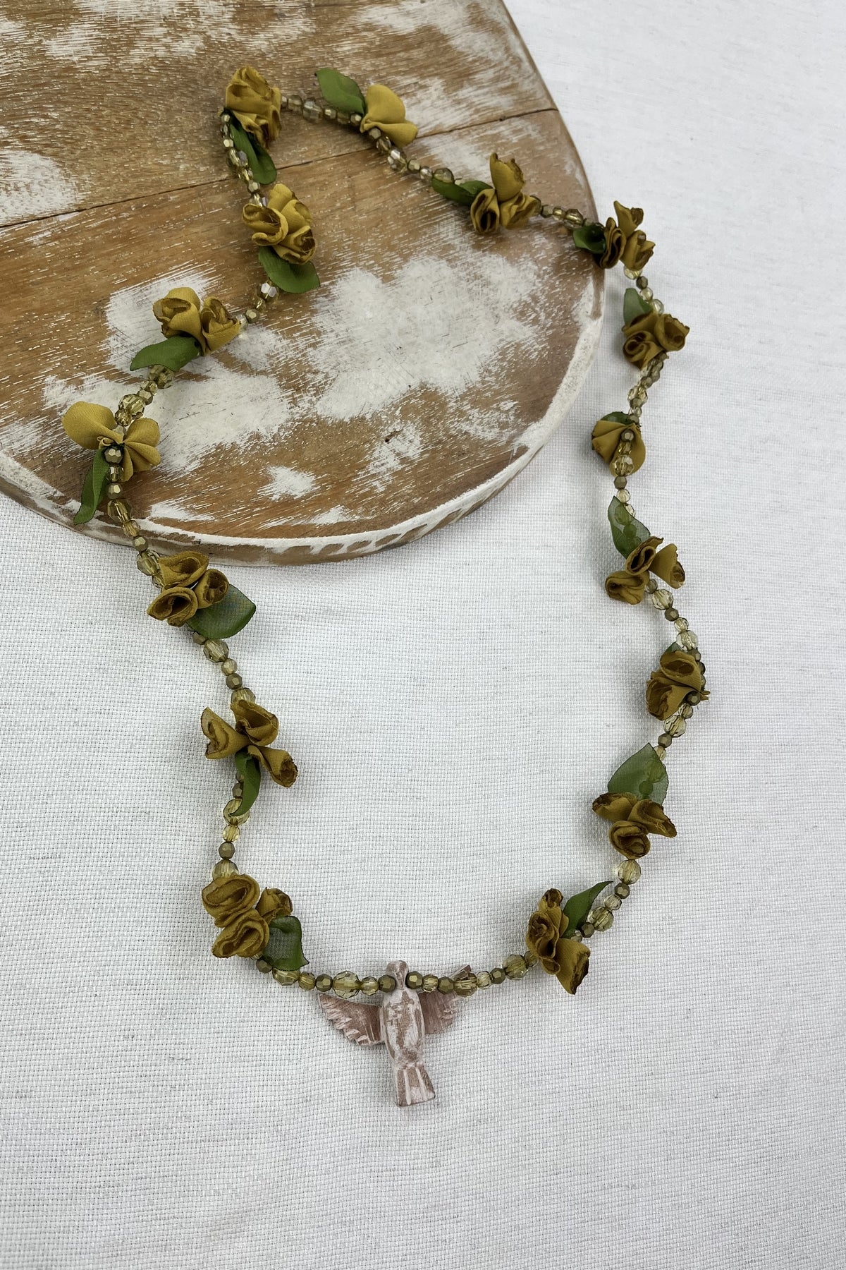 Collar Holy Spirit Mustard Flowers Yacamim #45