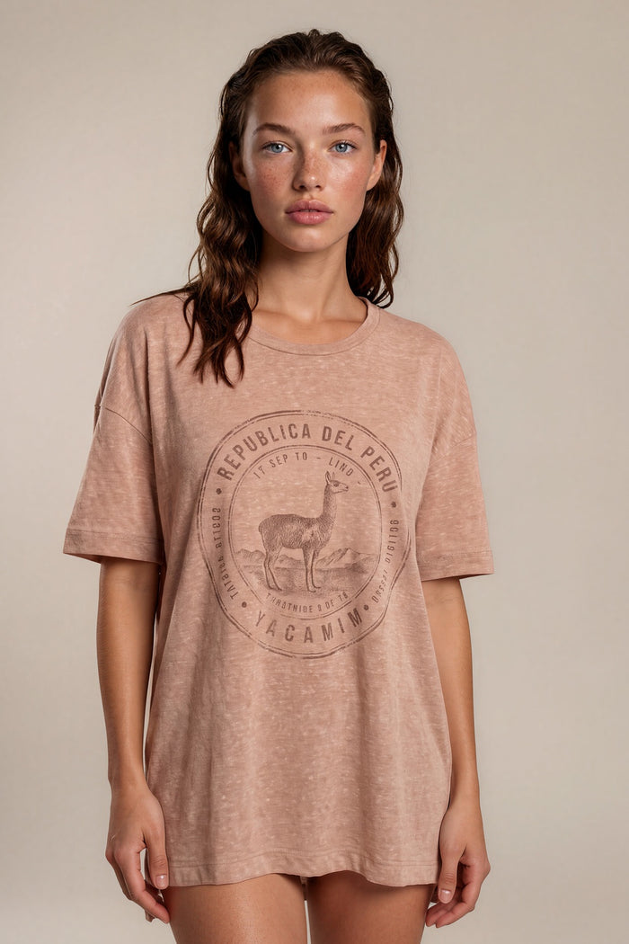 Blusa Básica Marrom Claro Estampada Nas Costas Coleção Peru Yacamim K15