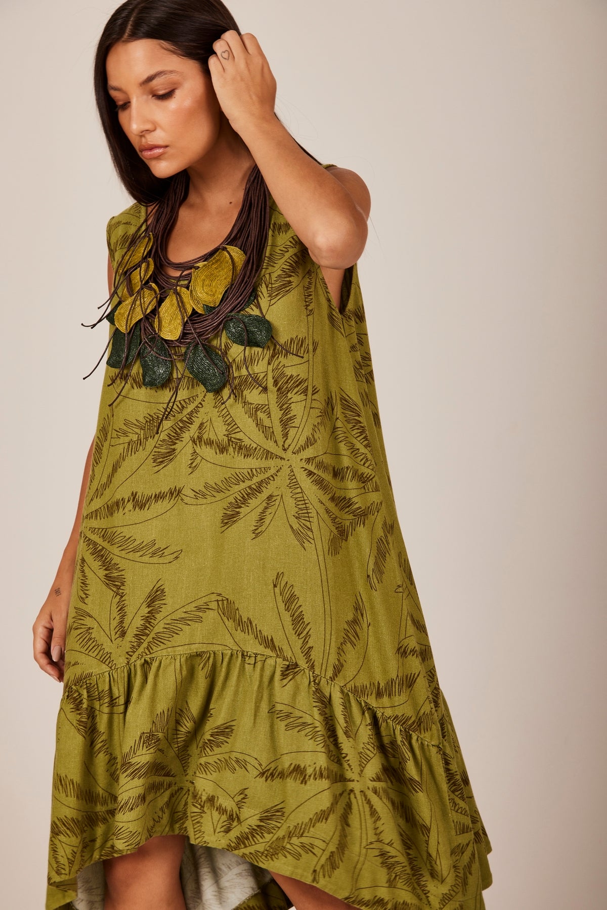 Sleeveless Short Dress with Round Neck Green Yacamim C10