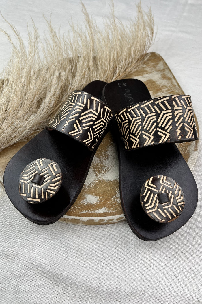 Yacamim Brown Round Burnished Vamp Flat Sandal #121