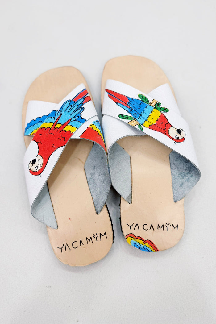 Yacamim Bahêa Collection Arara Leather Flat Sandal #547