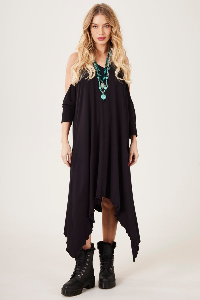 Yacamim C4 Black Solid Short Dress with Side Points