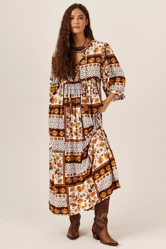 Yacamim Geometric White and Orange Midi Dress C29