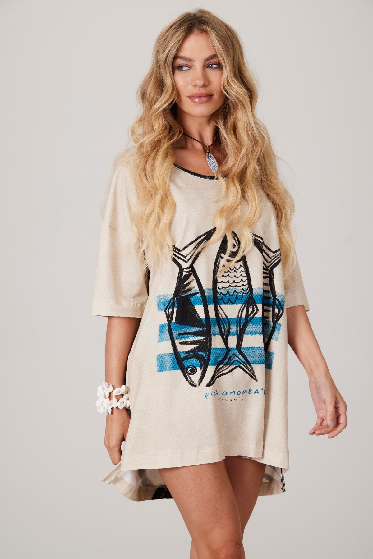 Basic Elongated Beige T-Shirt Pira Omomba'e Yacamim Collection Q2