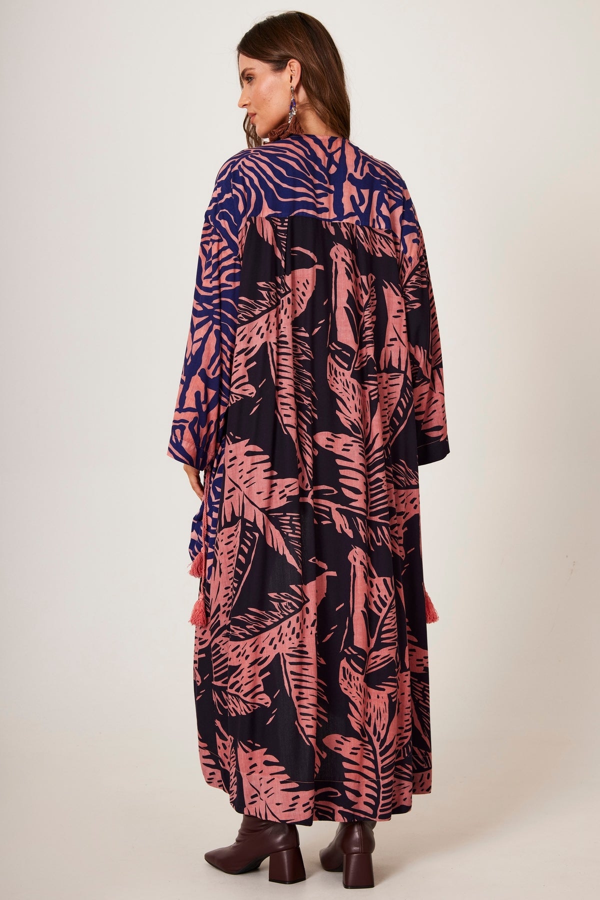 Yacamim J6 Printed Black and Pink Long Kimono