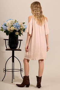 Vestido Curto Com Ombros Vazados Bege Yacamim C13