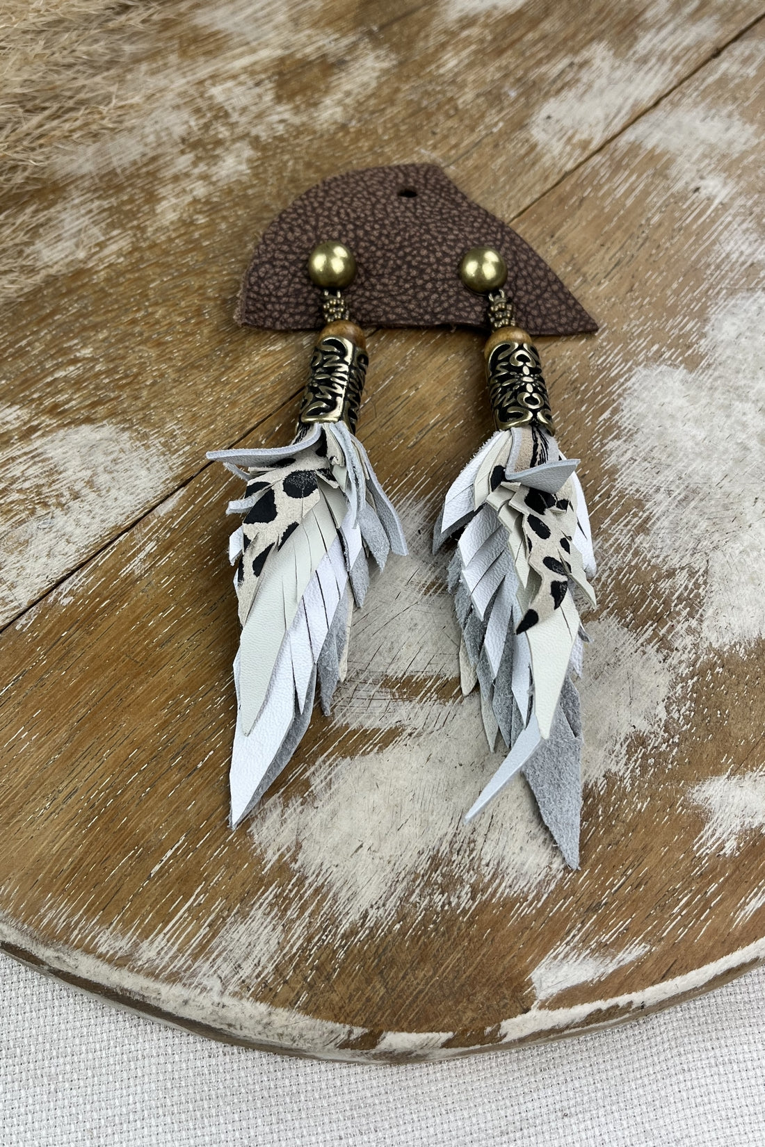 Light Grey Leather Handmade Earring with Worked Metal Yacamim #150