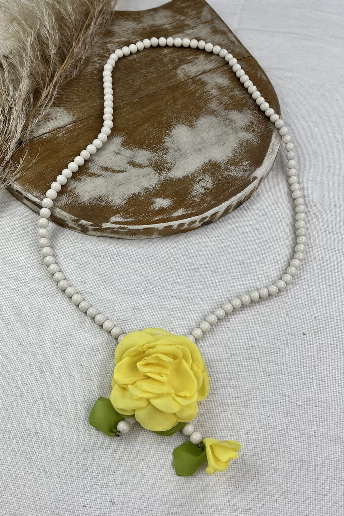 Ave Maria Off-White Necklace with Yellow Yacamim Flower #39