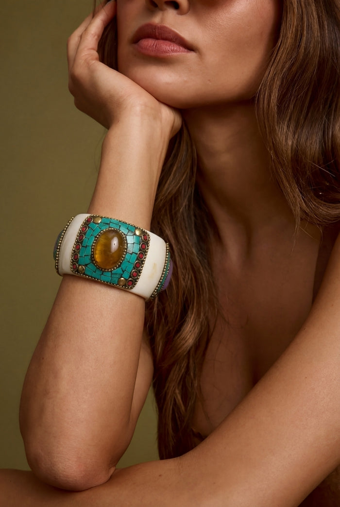 Pulseira Bracelete De Metal Com Pedras Yacamim #920