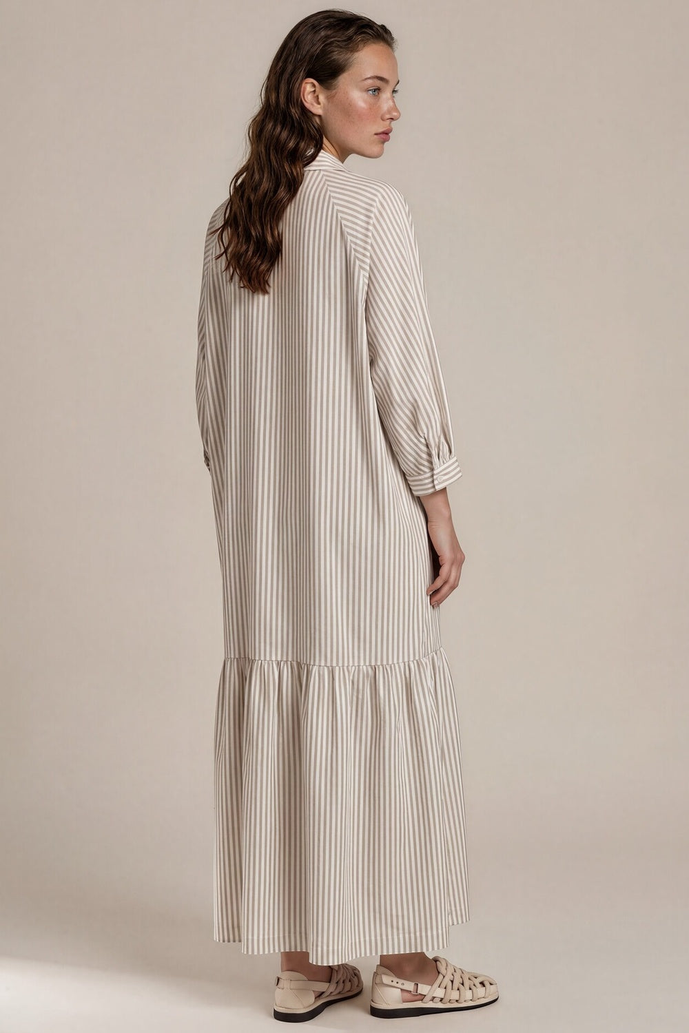 Vestido Midi Com Mangas Longas Cinza Listrado Yacamim C20