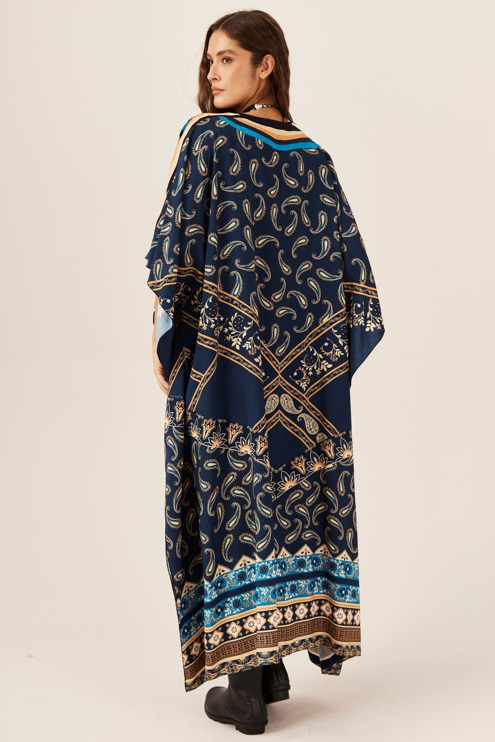 Wide Kaftan with Paisley Blue Yacamim J8 Neckline