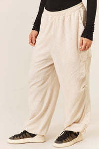 Calça Cargo De Viscolinho Com Bolsos Bege Nature Yacamim R9